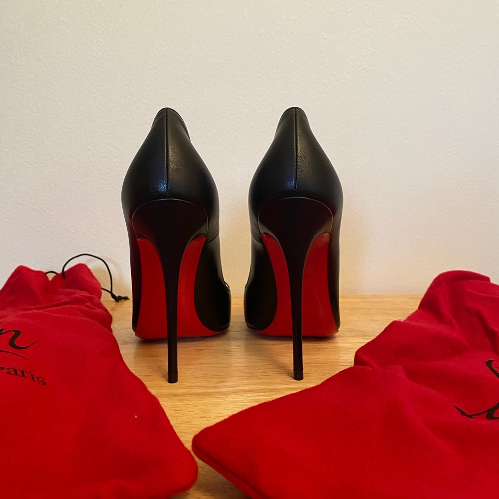Christian Louboutin So Kate Pumps